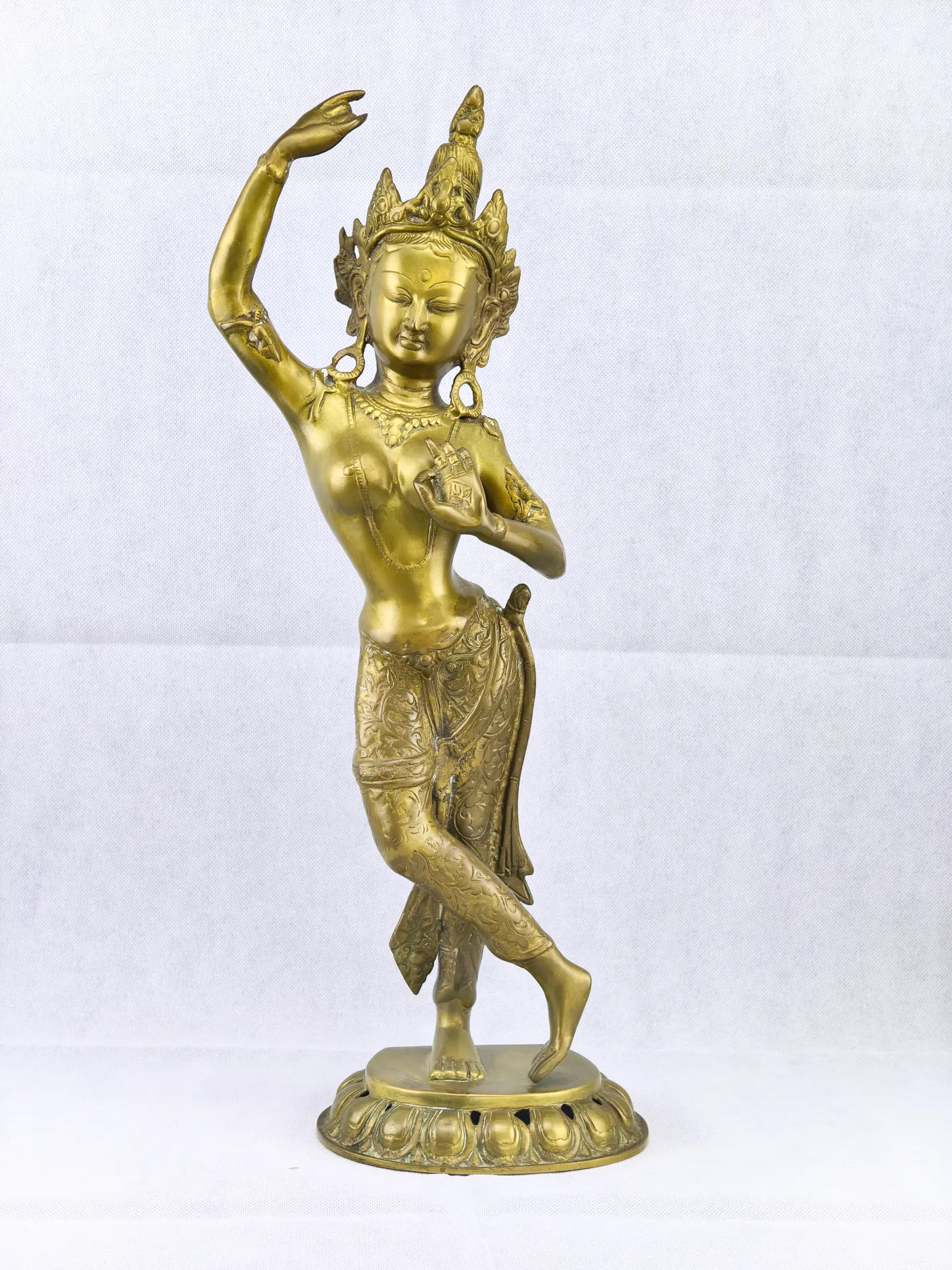 Large 52cm bronze antique statue Tara showing Vitarka Mudra - origin Nepal
